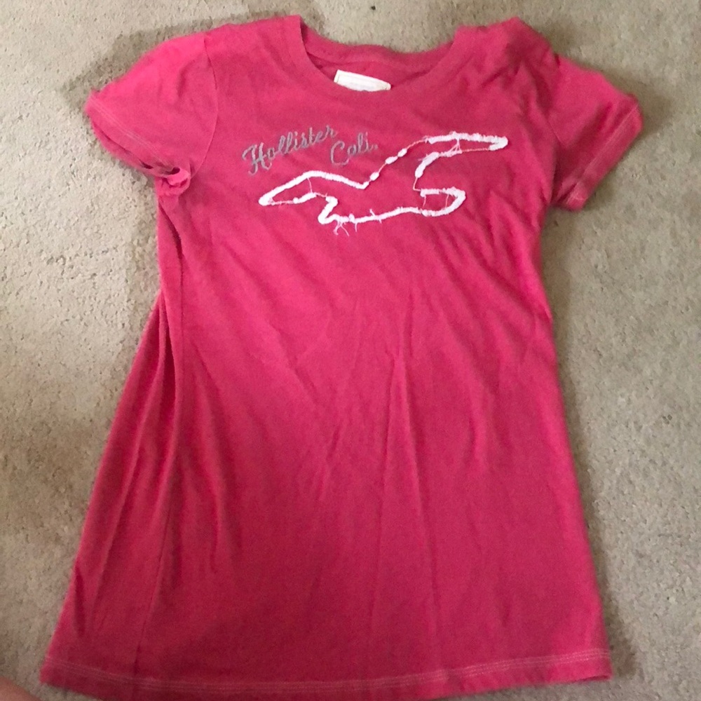 Hollister tee